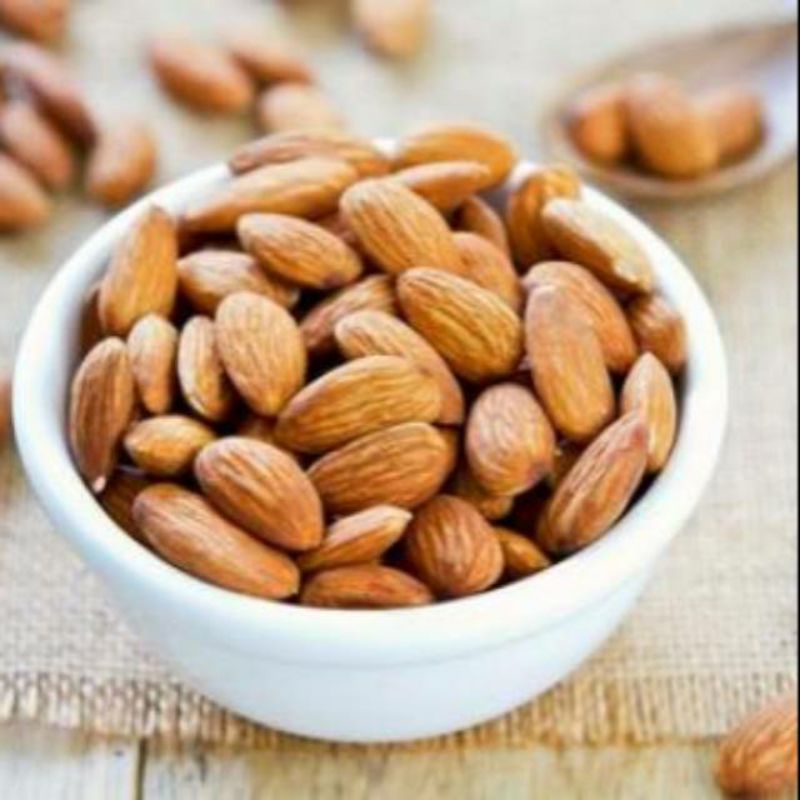 

kacang almond kupas panggang super renyah 250gr
