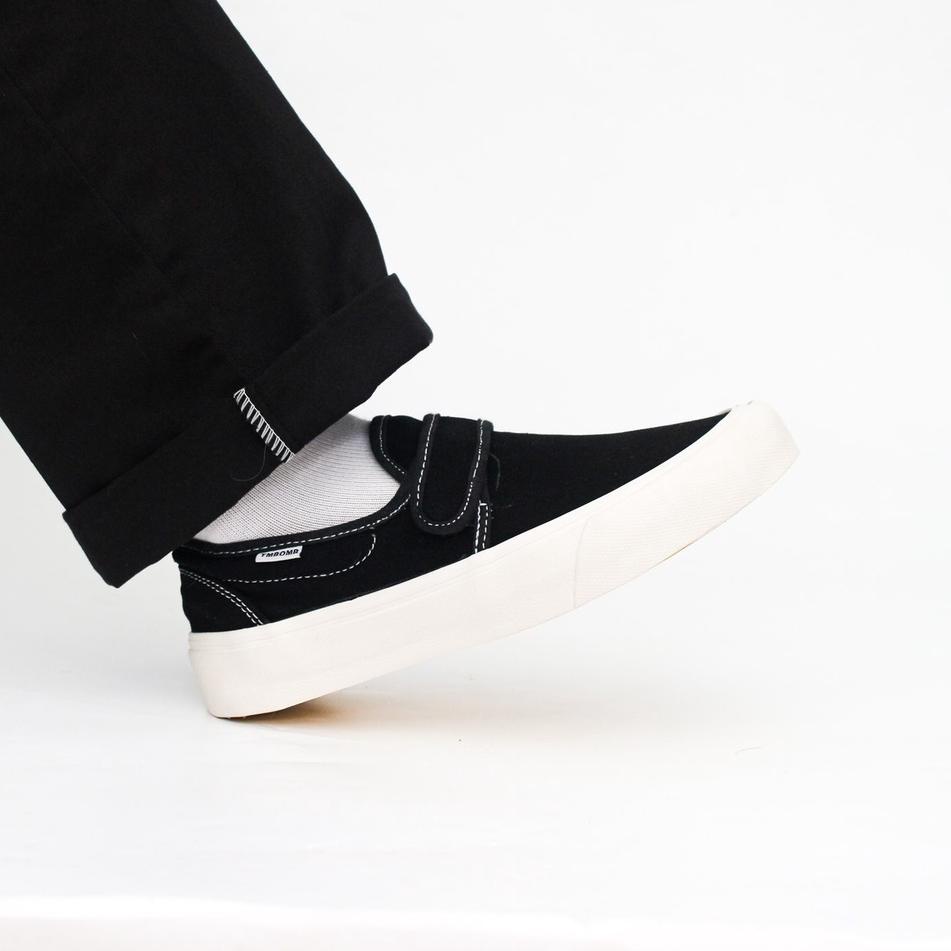 Paling Diminati.. SEPATU TIMEBOMB VULCANIZED | SLIPON VELCRO V1 | BLACK - WHITE