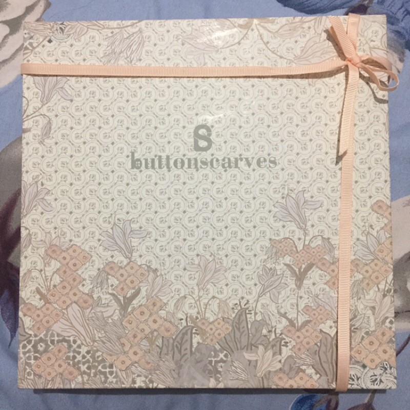 Buttonscarves Maharani Safed Twistant