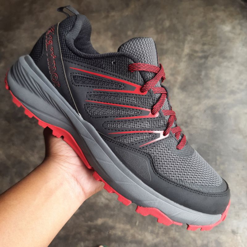 trail walking sneakers