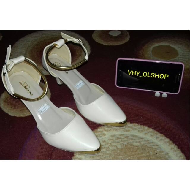 High heels cream murah