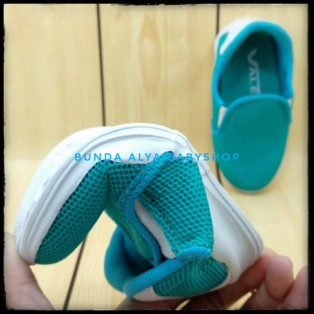 Sepatu Anak Laki Laki 2 - 7 Tahun Sport TOSKA Sepatu Anak Cewek Cowok Sport Alas Karet Anti Licin Size 22 - 35