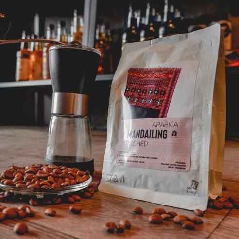 

KOPI ARABIKA MANDAILING - SINGLE ORIGIN BIJI KOPI / BUBUK - 1 KG