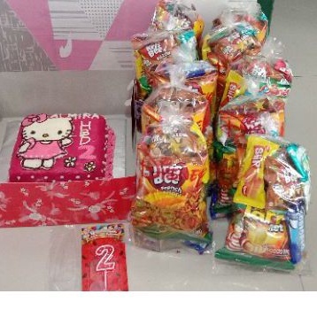 

Snack ulang tahun dr cake n cookies kirana