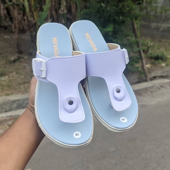 Sandal Nevada Perempuan Japit gesper Terbaru