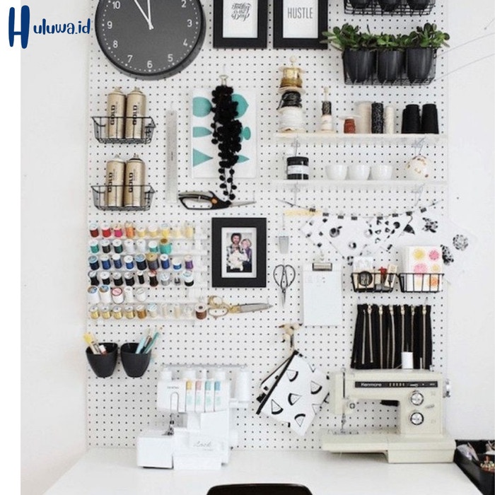 Pegboard Kayu / Dekorasi Dinding - Hitam, M