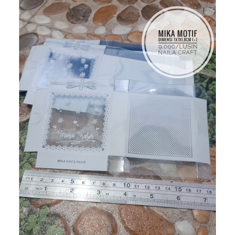 Mika Souvenir Motif Persegi