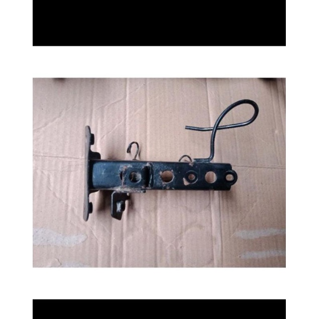 BREKET DUDUKAN TAMENG YAMAHA MIO SMILE/ORIGINAL