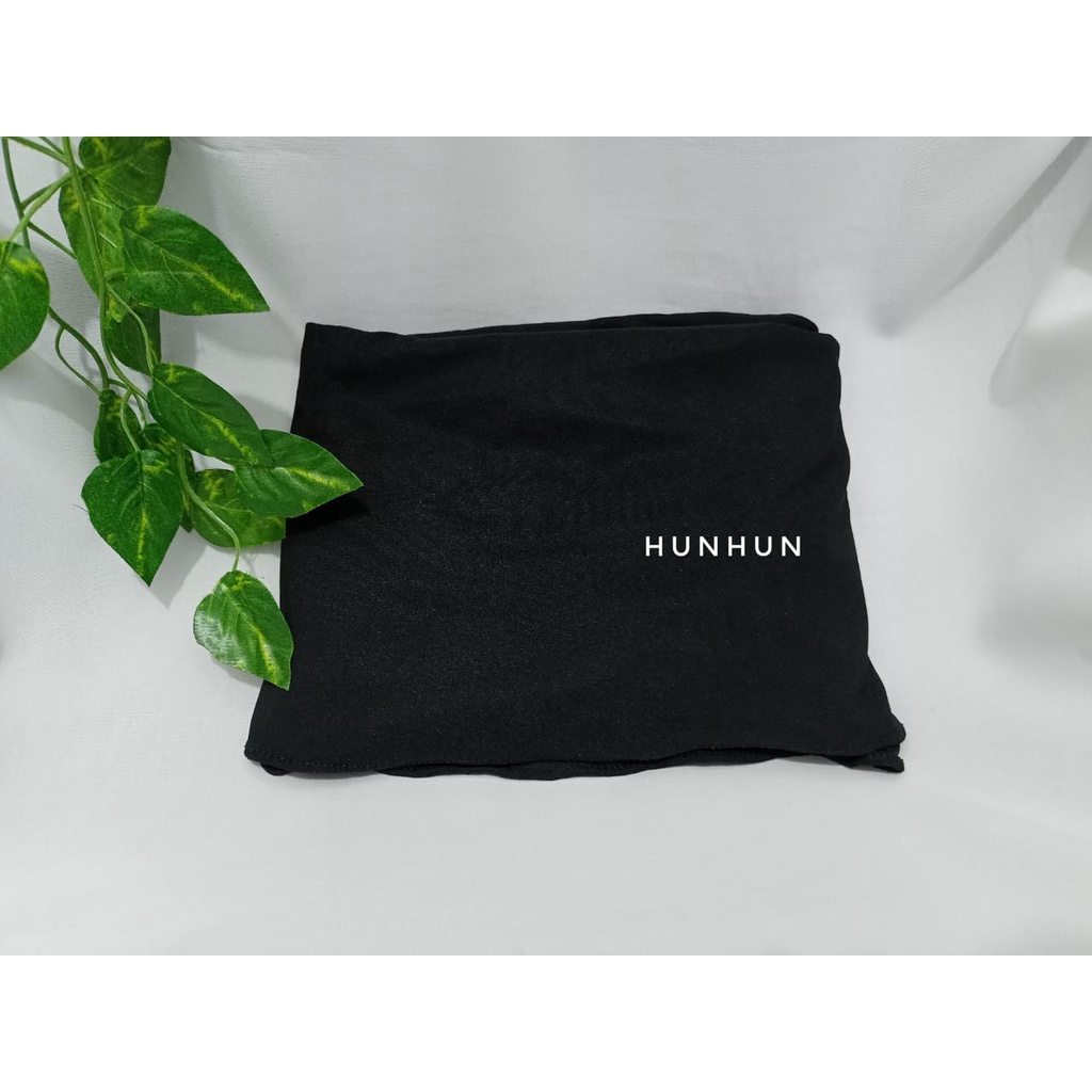 Syar’i Hijab Sporty Olahraga Muslimah Syar'i Jilbab Instan Sport Jumbo Cardi Jersey Pusatgrosir_solo-SYAR'I HIJAB HITAM