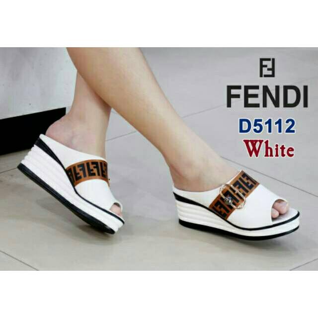 Shoes Fendi D5112