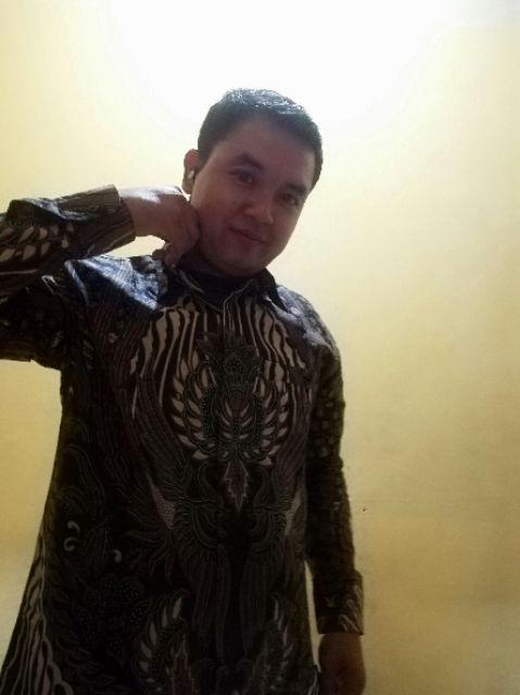 Devandra Kemeja Batik Pria Batik Solo Kemeja Pria Lengan Panjang Seragam Batik Modern Ori By Kanaya