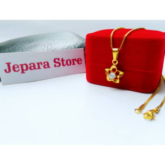 ⭐⭐⭐⭐⭐Kalung Titanium Liontin Bintang Permata Gold Cewek Wanita Unik Elegan
