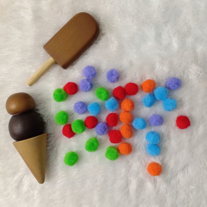 POMPOM POMPOM 2.5 CM SENSORY PLAY
