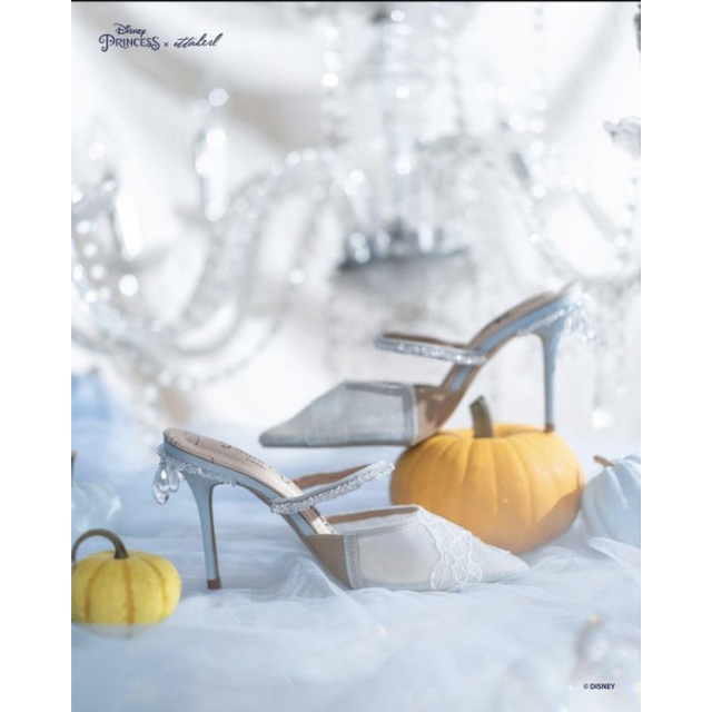 ittaherl Cinderella 2 fairytale pointy heels sky