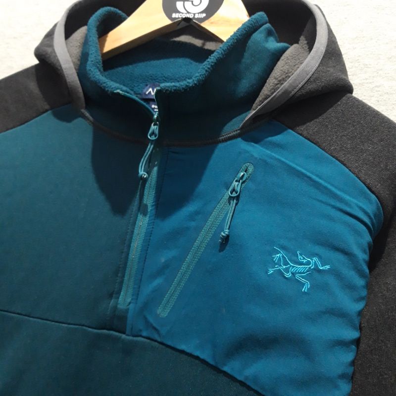 Arcteryx naga hoody second original jaket outdoor