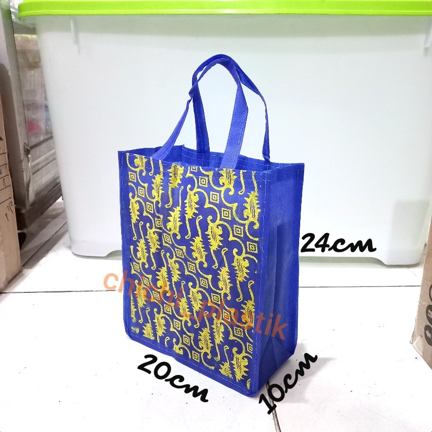 Kantong spunbond r7 ukuran S lusinan/ tas kain /goodie bag / tas souvenir/ kantong souvenir