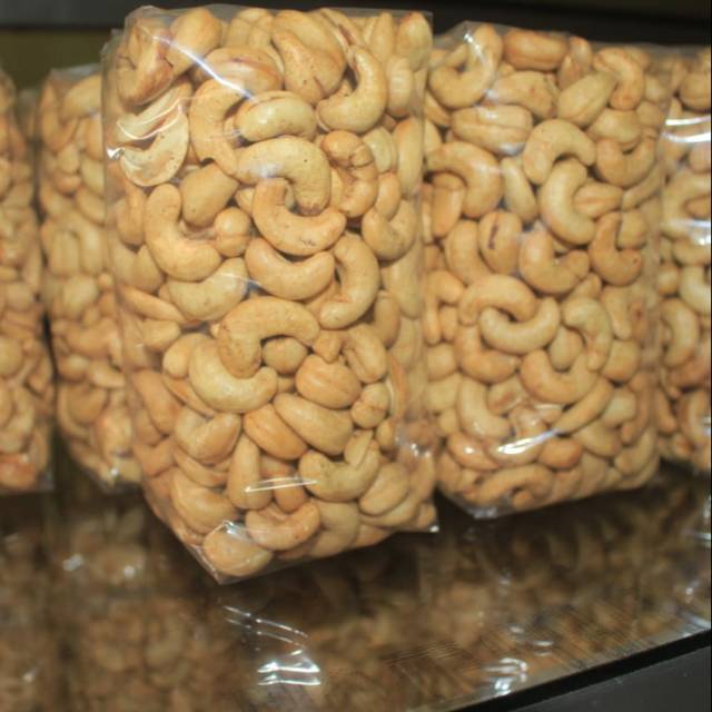 

Kacang Mete asli wonogiri kemasan 1kg