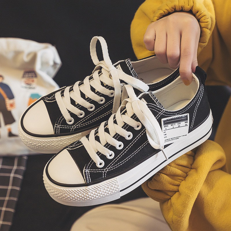 Sepatu Wanita Kanvas Sneakers Tali Cewek Casual