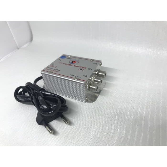 Booster Antena TV / CATV Signal Amplifier 3 Way