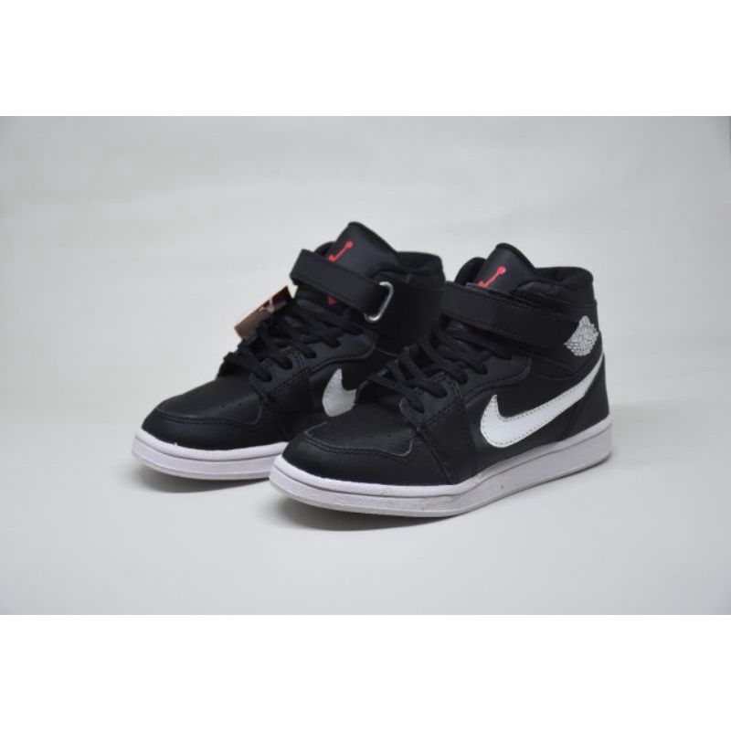 Nike Jordan Kids 26-35