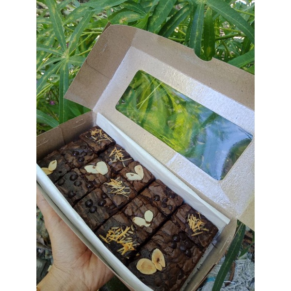 

BROWNIES FUDGY SHINY crust by Nurikue_pwd