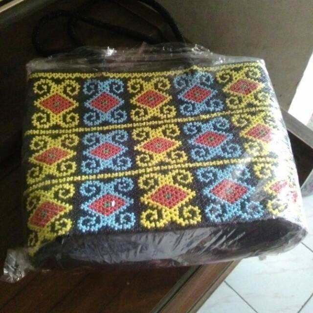 Tas corak asli Papua