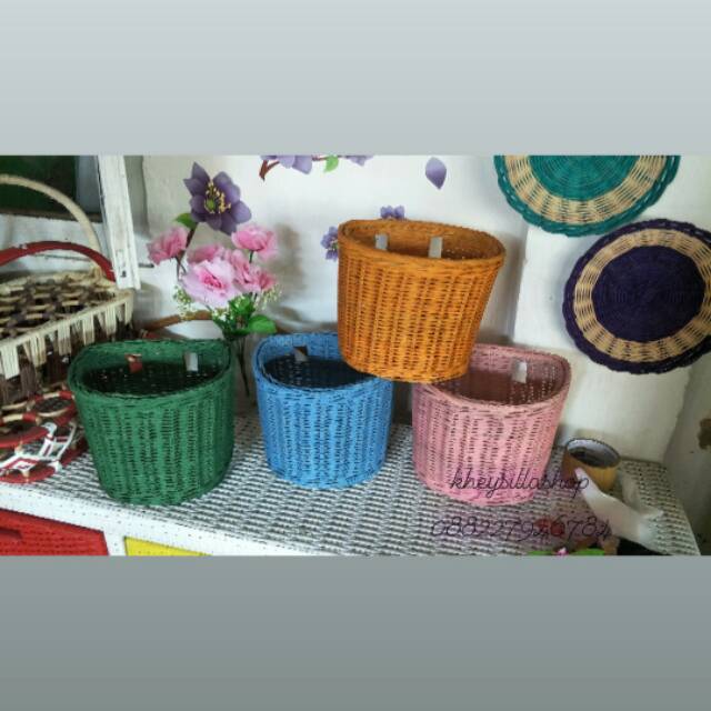 KERANJANG SEPEDA ROTAN ONTEL MINION Kotak Warna KERANJANG SEPEDA ROTAN ONTEL MINION Kotak Warna
