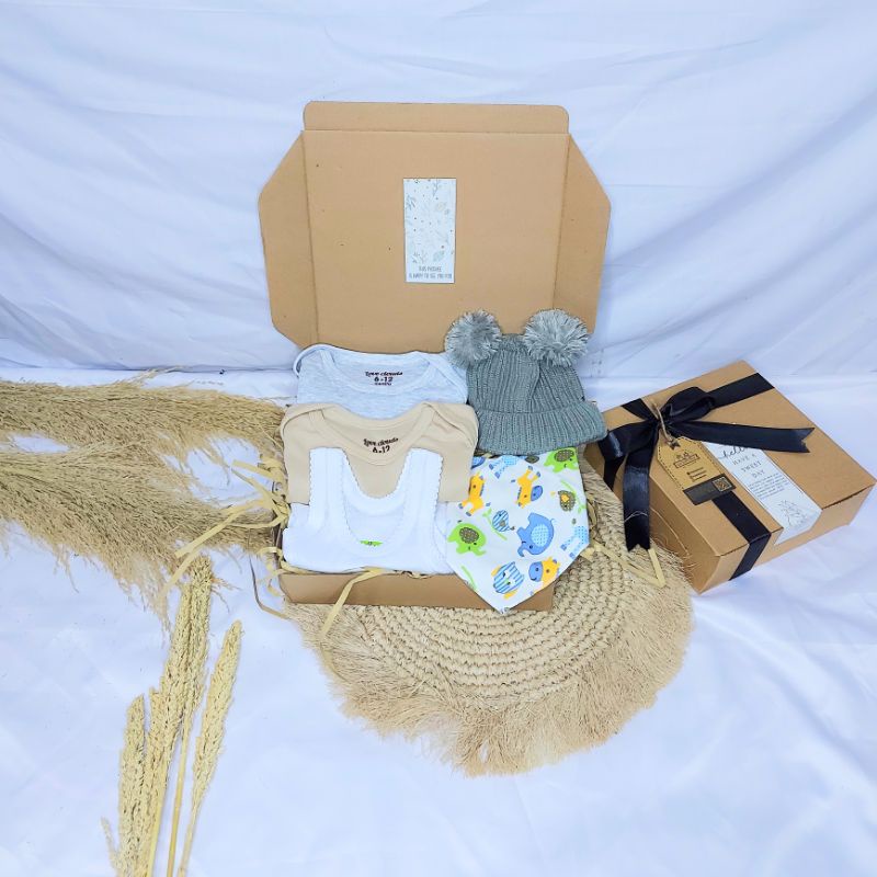 KADO BAYI | HAMPERS BAYI | JUMPER BAYI | JUMPSUIT BAYI | DRESS BAYI PEREMPUAN | BAJU BAYI LAKI LAKI | HAMPERS BAYI NEWBORN | HAMPERS BABY BOY | HAMPERS BABY GIRL | SETELAN ANAK LAKI LAKI | SETELAN ANAK PEREMPUAN | BABY GIFT | PARCEL NEWBORN | KADO LAHIRAN-2 jumper komplit 3