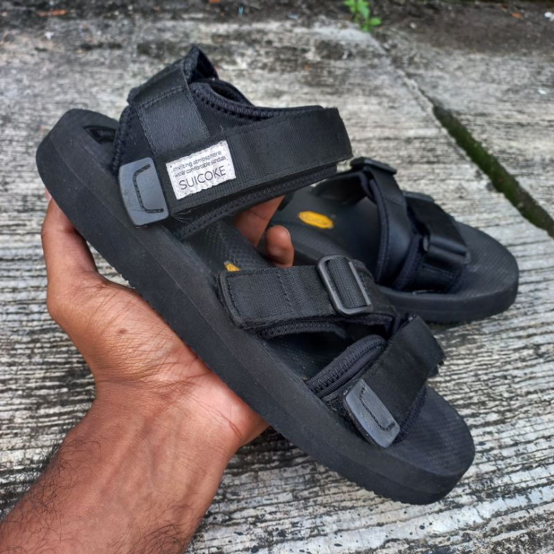 Suicoke Kisee V Black Sandals