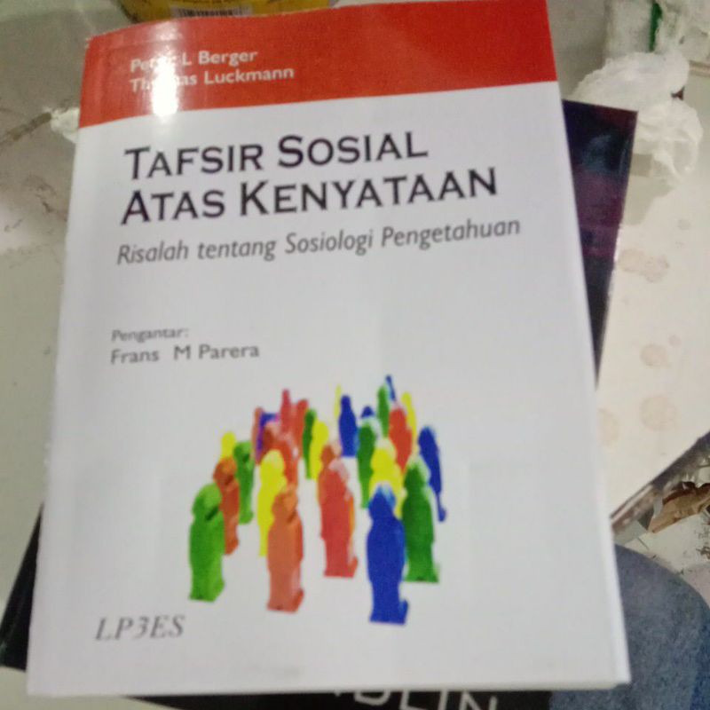 tafsir sosial atas kenyataan