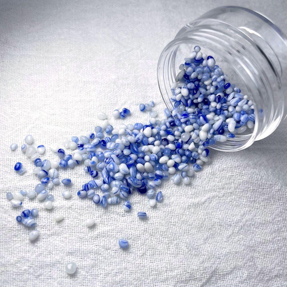 Mxbeauty Nail Art Rhinestones Tidak Teratur 1kotak Permata Manikur Aksesoris Oval Manik-Manik Kristal Porselen Biru Dan Putih