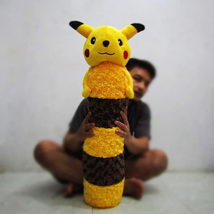 Guling Boneka Pikachu Pokemon Besar
