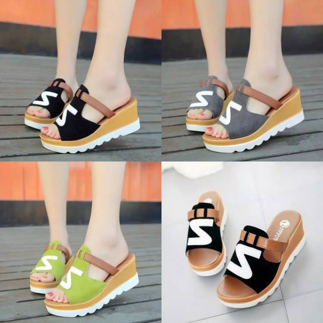 sandal docmart wanita