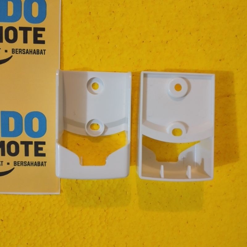 STANDING / HOLDER / BRACKET / DUDUKAN REMOTE AC SHARP DAIKIN GREE DLL