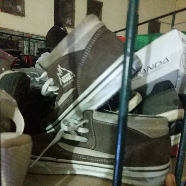 Sepatu vans mountain edition