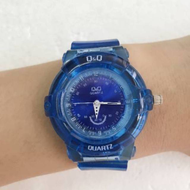 Jam tangan wanita QQ melengkung transparan ( Q&Q BENING )