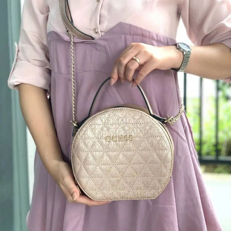 11.11 SALE | GUESSS Wessex quilted mini crossbody bag