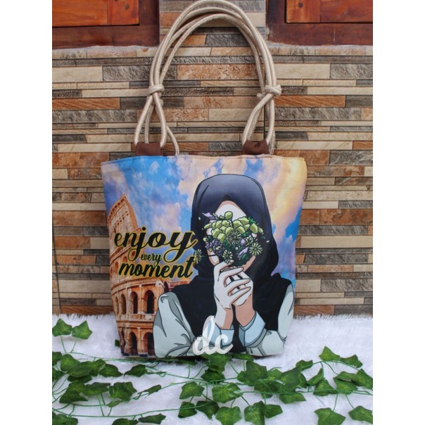 totebag canvas printing karakter muslimah cantik bercadar