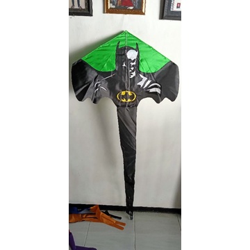 layangan kain motif batman superhero