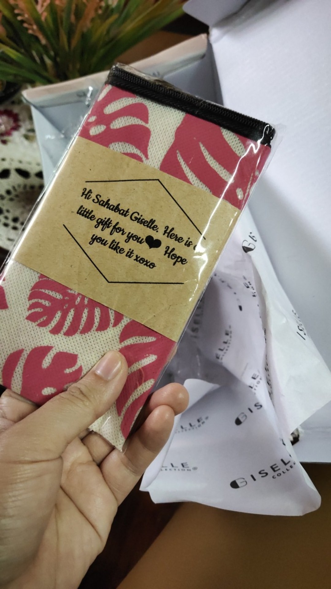 Gift By Giselle Colls