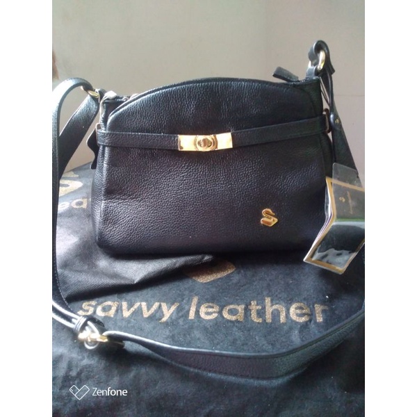 Preloved Tas Savvy Leather