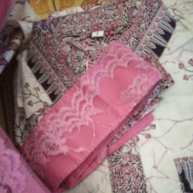Sarimbit Keluarga/ Family Batik Gamis Wanita Kd Melati Dasar Krem Pink