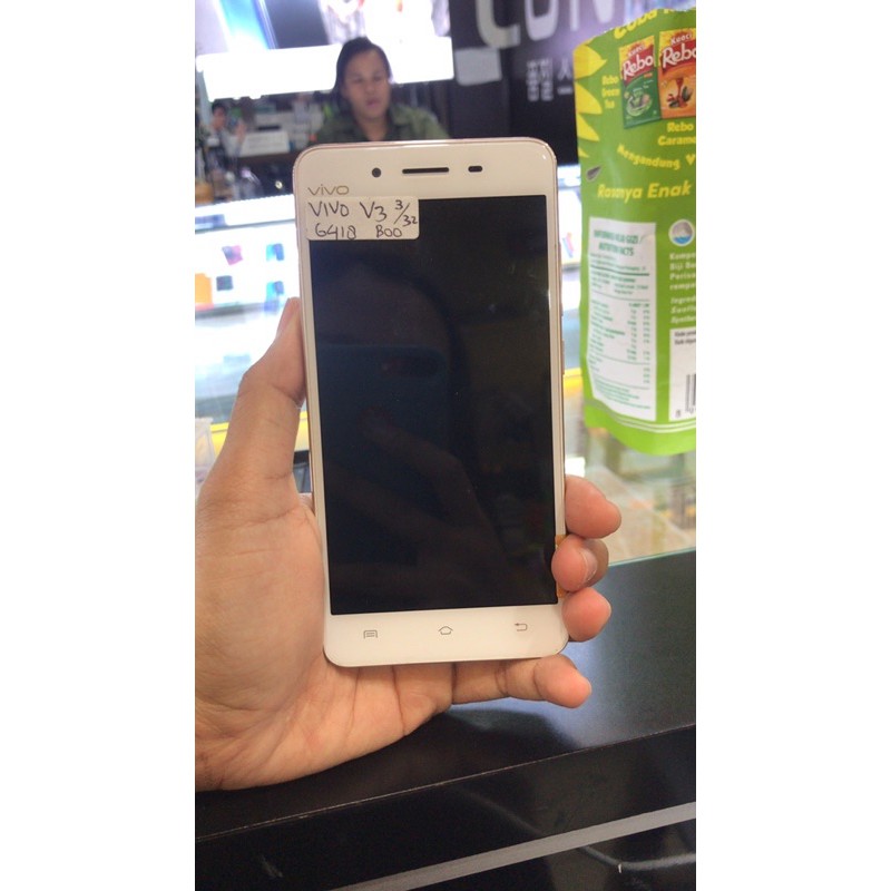 VIVO V3 RAM 3 GB ROM 32 GB SECOND