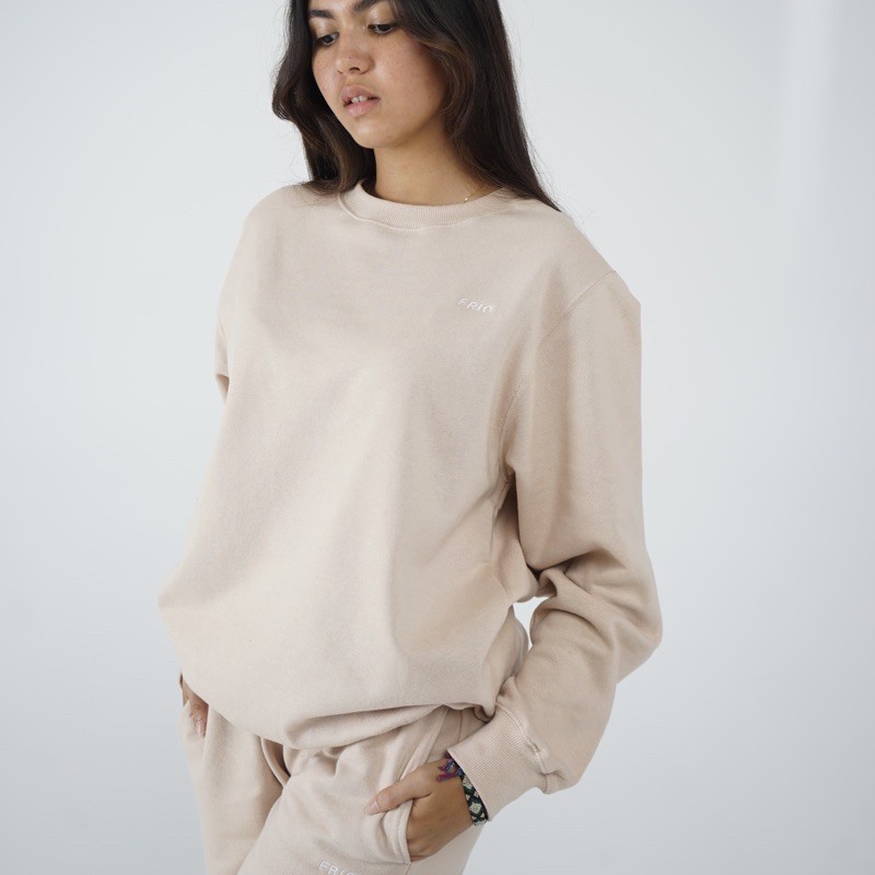 beige sweatshirt womens