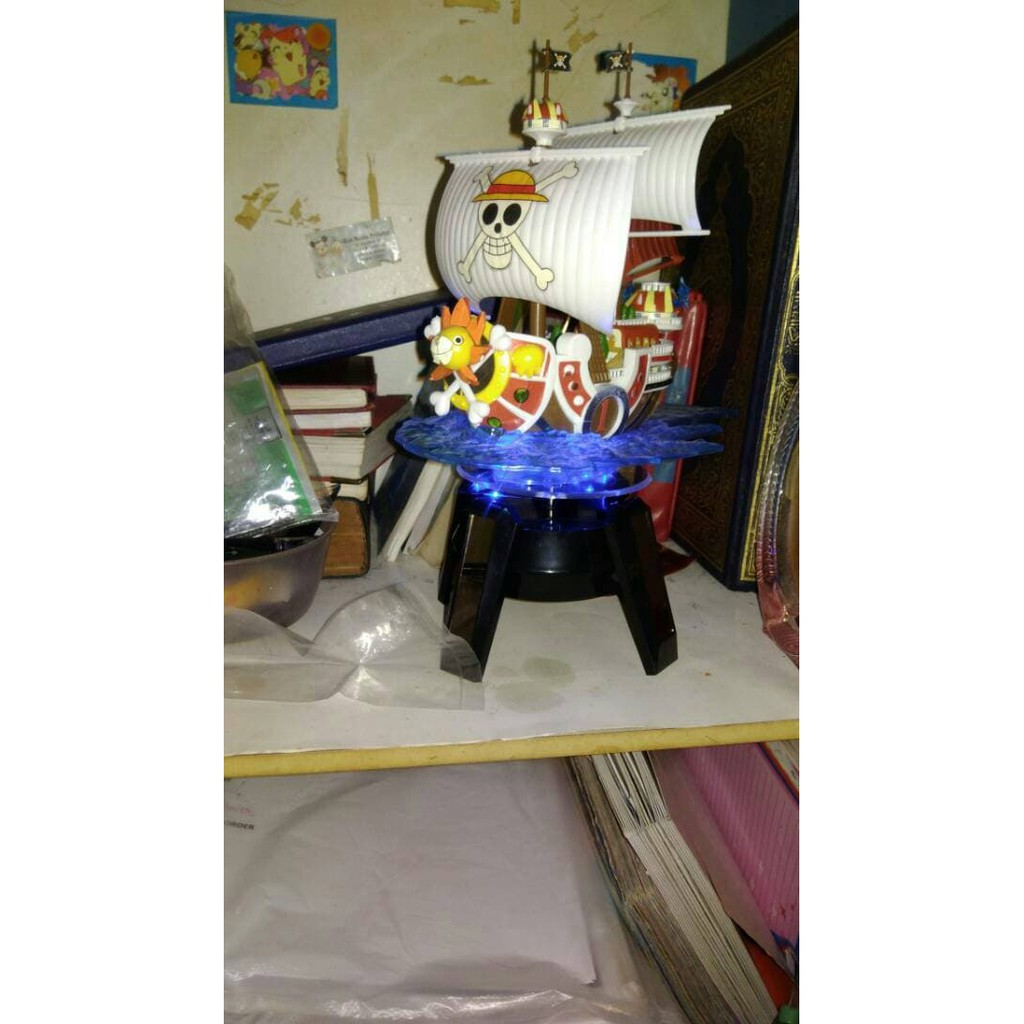 Stand Action Figure One Piece Naruto Luffy Thousand Sunny