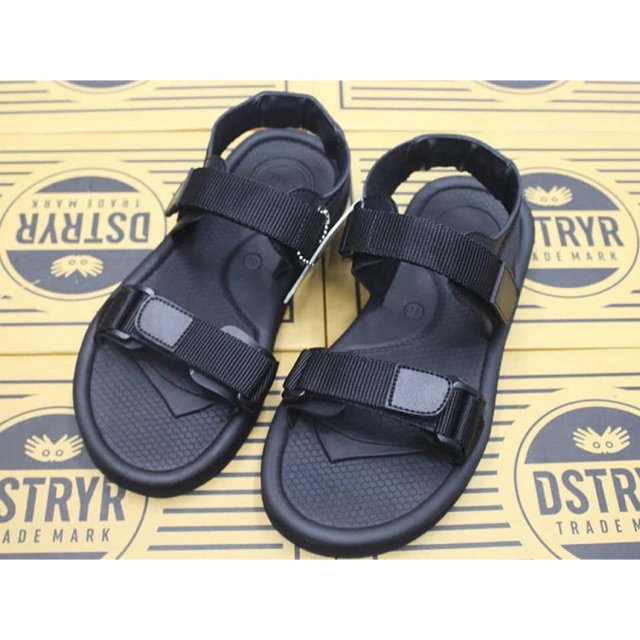 Sandal Gunung Destroyer