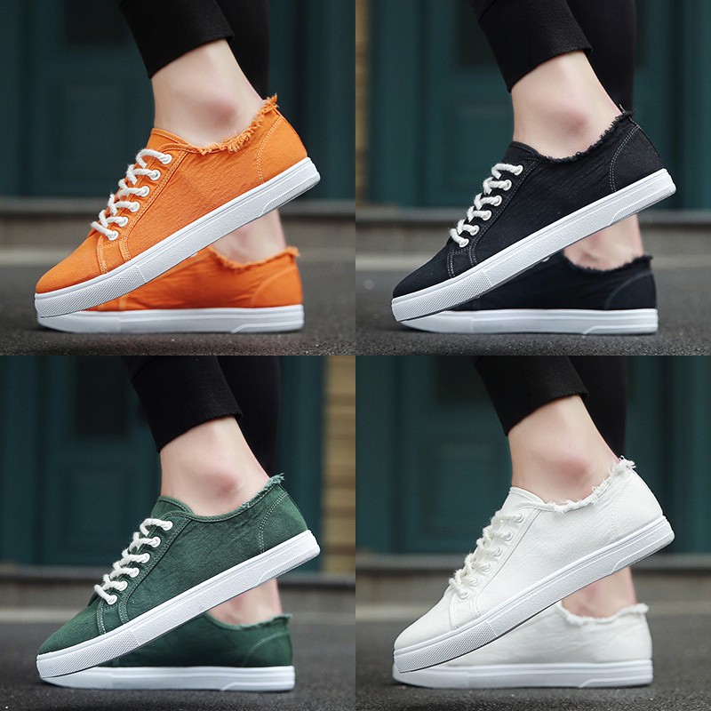  Sepatu  Pria  Sneakers Casual Bahan Kanvas  4 Warna sport 