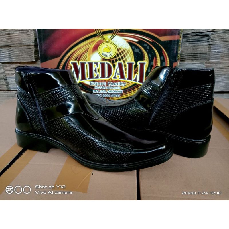 SEPATU KULIT PRIA MEDALI KILAP/KILAT PRIA DEWASA PDH BOOTS POLRI TNI SECURITY