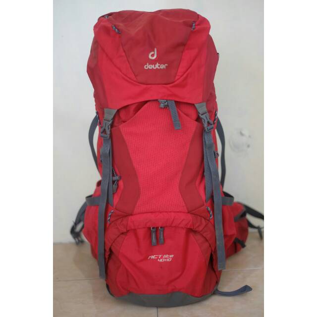 Deuter Act Lite 40+10