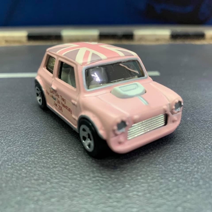 Hotwheels Custom Morris Mini Sweet Little Things by Arcraft